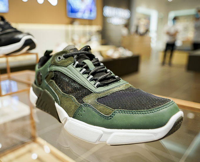 skechers mega mall
