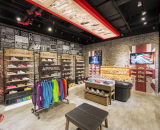 new balance store megamall